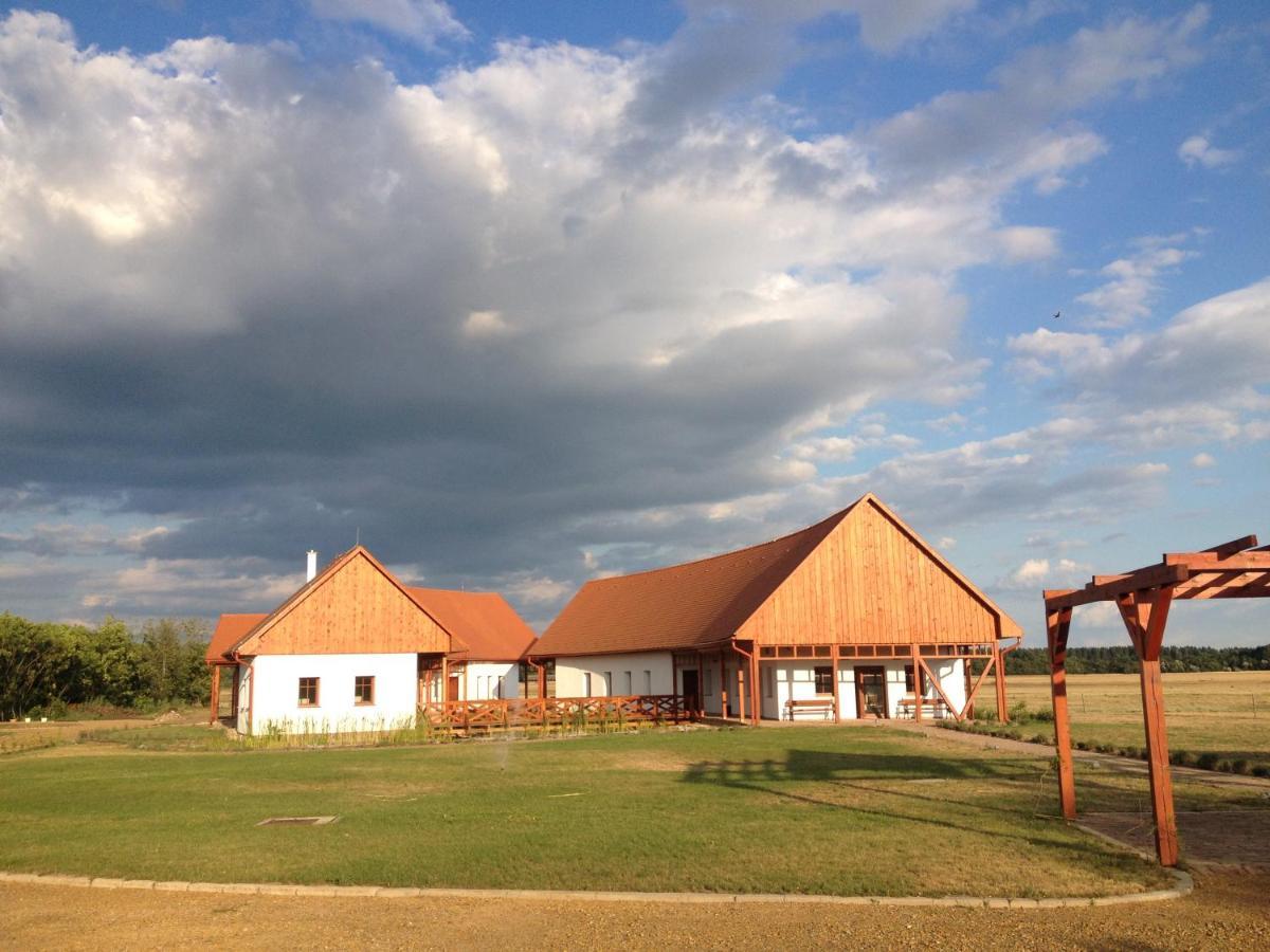 Bibic Nature Lodge Balmazújváros 외부 사진